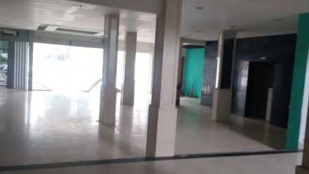 Dijual Kantor Strategis di Jalan Raya Kertajaya Indah, Surabaya