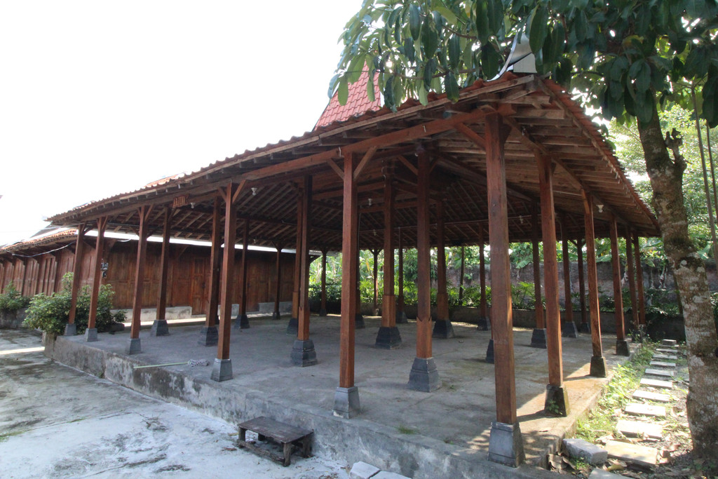 RUANG USAHA SELUAS 8000 METER PERSEGI, DIKAWASAN JL KALIURANG KM 10, SLEMAN