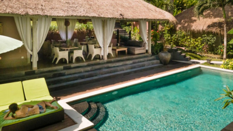 Tranquil 1 Bedroom Suites 240m2  in a Chic Boutique Resort 1436m2 only 7 minutes to Canggu Beaches