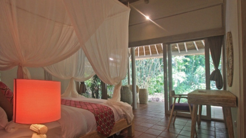 Tranquil 1 Bedroom Suites 240m2  in a Chic Boutique Resort 1436m2 only 7 minutes to Canggu Beaches