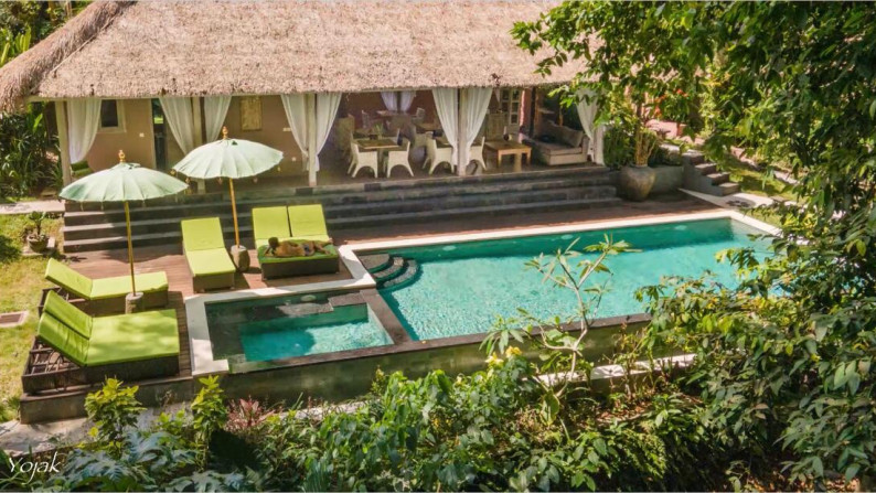 Tranquil 1 Bedroom Suites 240m2  in a Chic Boutique Resort 1436m2 only 7 minutes to Canggu Beaches