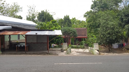 RUMAH TINGGAL DI JL KARANGMOJO KM 3, GUNUNGKIDUL, YOGYAKARTA