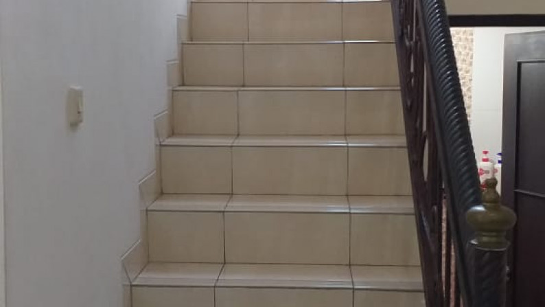 RMAH MINIMALIS DALAM PERUM PONDOK PERMAI, DEKAT STIE YKP YOGYAKARTA