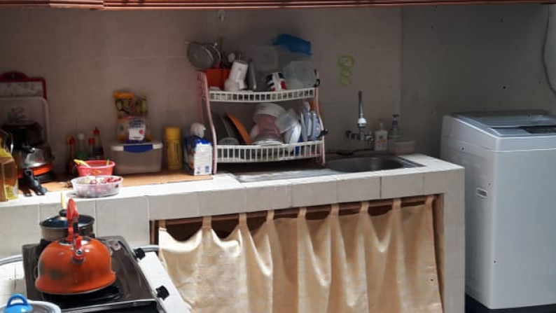 RUMAH TINGGAL DI DALAM PERUMAHAN PREMIUM, AMBARUKMO REGENCY