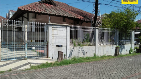 Disewakan Rumah Hook di Satelit Indah, Surabaya