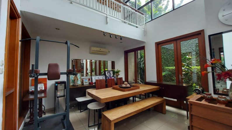 Rumah Minimalis Tropis 2 Lantai di Pondok Indah