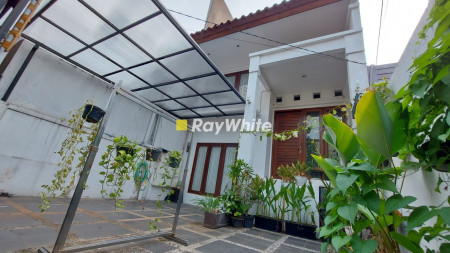 For Sale: Rumah Split Level Modern Tropical Style Di Pondok Indah