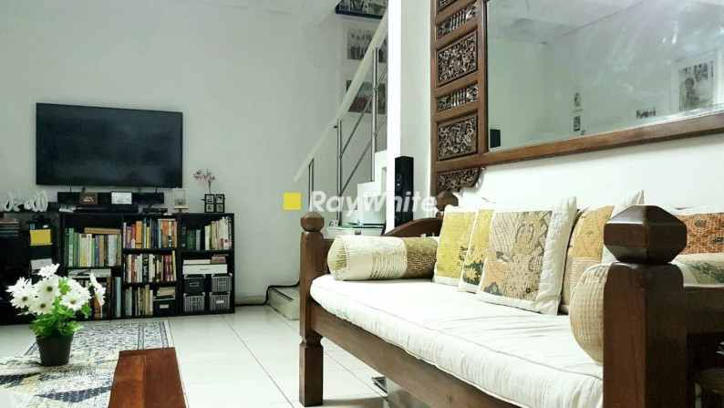 For Sale: Rumah Split Level Modern Tropical Style Di Pondok Indah