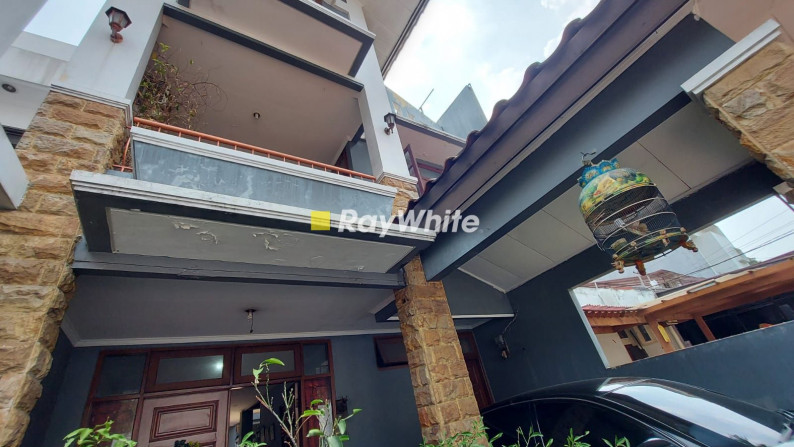 For Sale: Rumah 2,5 Lantai Lokasi Belakang Pondok Indah Mall