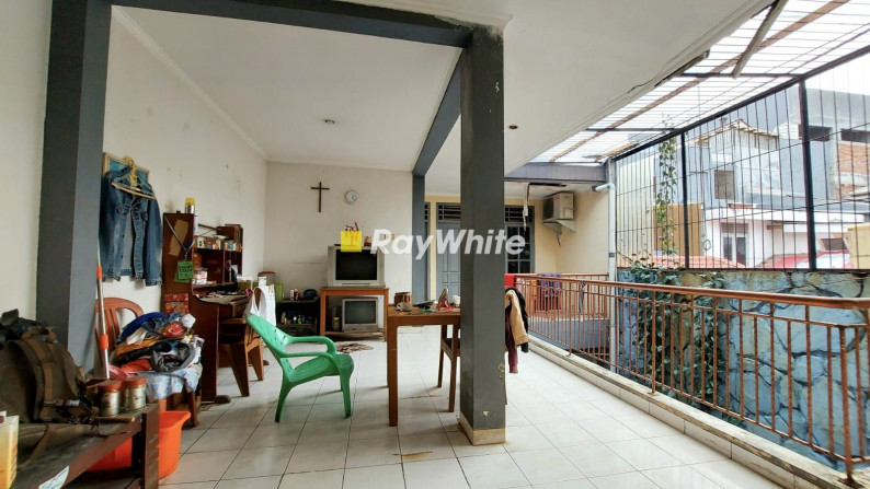 For Sale: Rumah 2,5 Lantai Lokasi Belakang Pondok Indah Mall