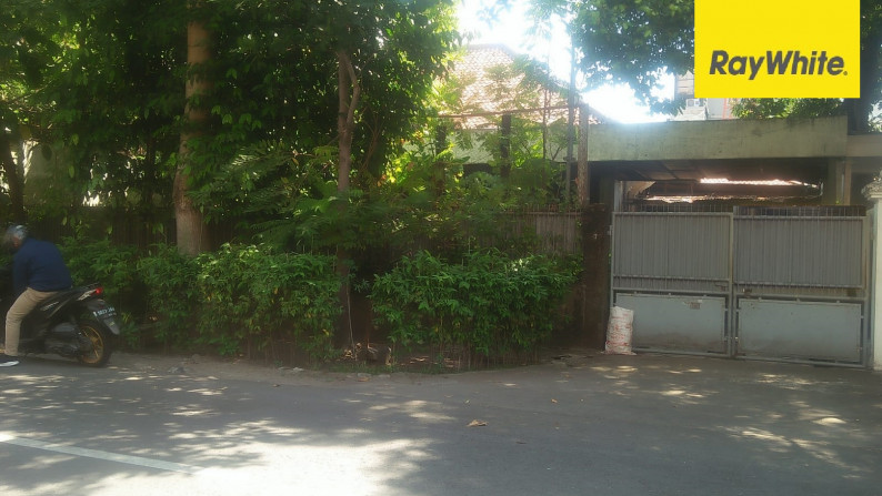 Rumah Pusat Kota di Jalan Melati, Genteng, Surabaya