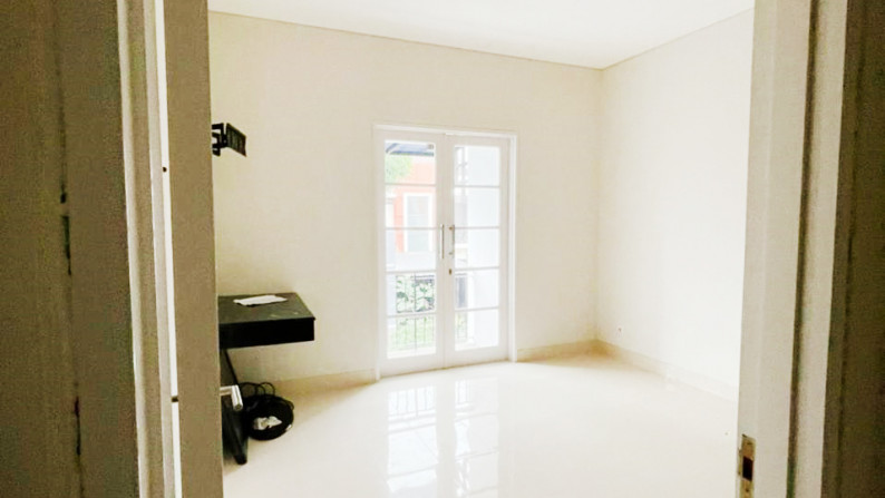 Dijual Rumah Bagus Di Raffles Hills Cibubur, Bogor