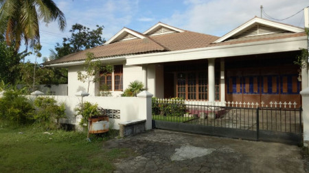 Rumah siap huni bebas banjir di padang