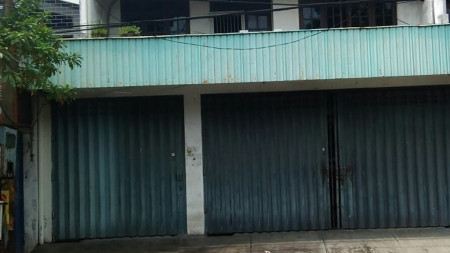 Disewakan Ruko 3 lantai di Jl Raya Dukuh Kupang, Surabaya