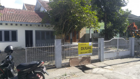 BANGUNAN KOMERSIAL 2 LANTAI, CANGAKAN, KALITRITO, BERBAH, SLEMAN
