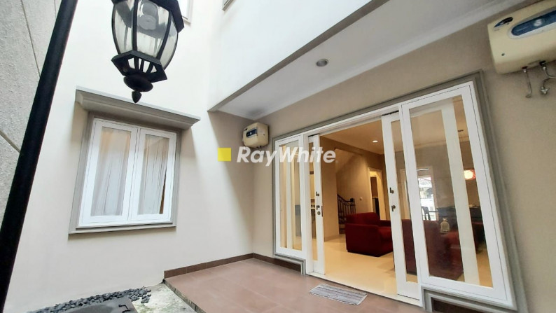 For Sale: Rumah Modern Mediterranean Lokasi Terbaik Dekat Ke Pondok Indah Mall
