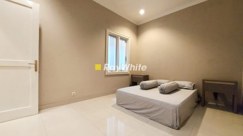 For Sale: Rumah Modern Mediterranean Lokasi Terbaik Dekat Ke Pondok Indah Mall