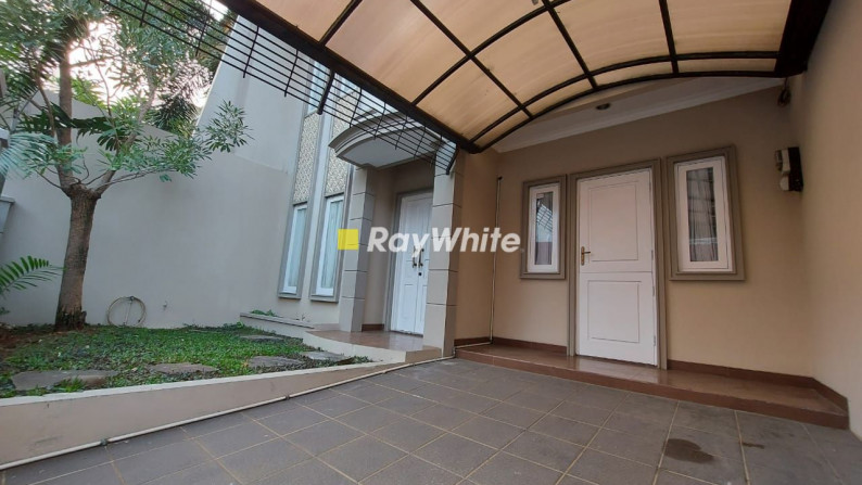 For Sale: Rumah Modern Mediterranean Lokasi Terbaik Dekat Ke Pondok Indah Mall