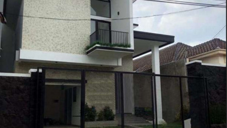 Dijual Rumah Baru Bagus Modern di Kupang Indah, Surabaya