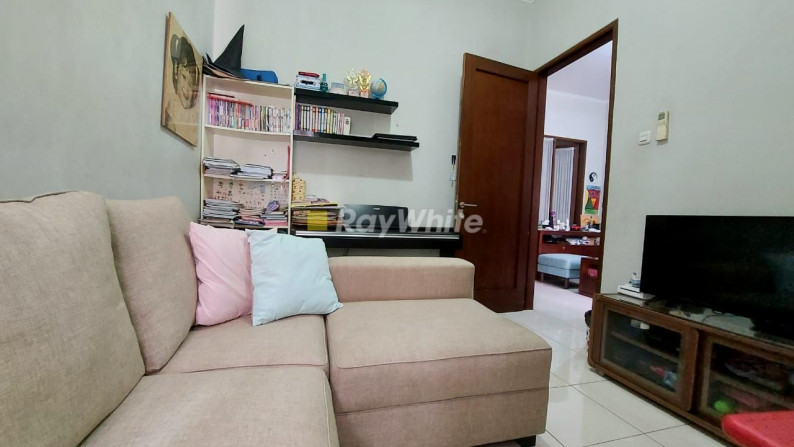 For Sale: Rumah Siap Huni Dalam Town House Asri Di Cirendeu