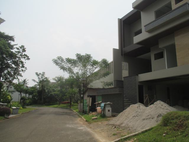 dijual rumah di the spring cluster scarlet, gading serpong, lokasi prima akses mudah, fasilitas umum banyak