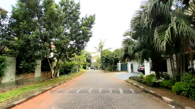 Rumah Klasik Eropa di Villa Cinere Mas, Luas 492m2 Harga 5M Nego, Murah!!! #WWDD