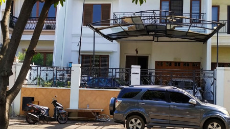 Rumah Villa Gading Indah, Kelapa Gading, Luas 300m2