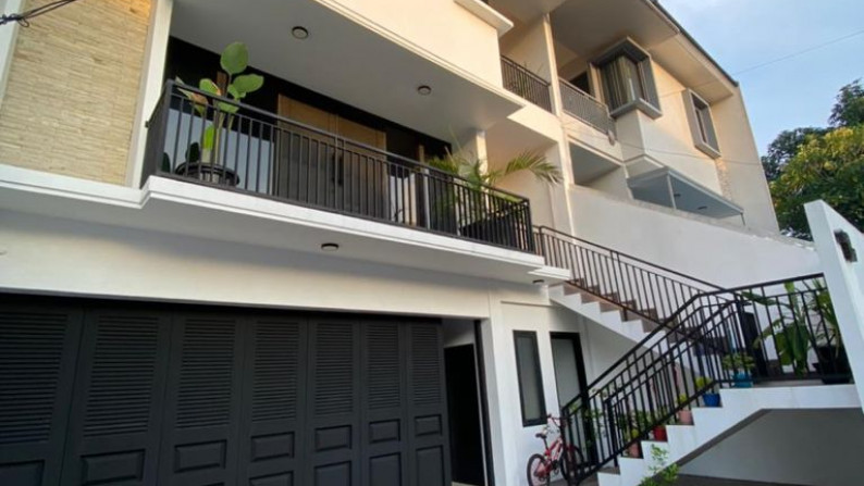 Rumah MEWAH, Siap Huni dan Full Furnished @Bali Village, Cipete