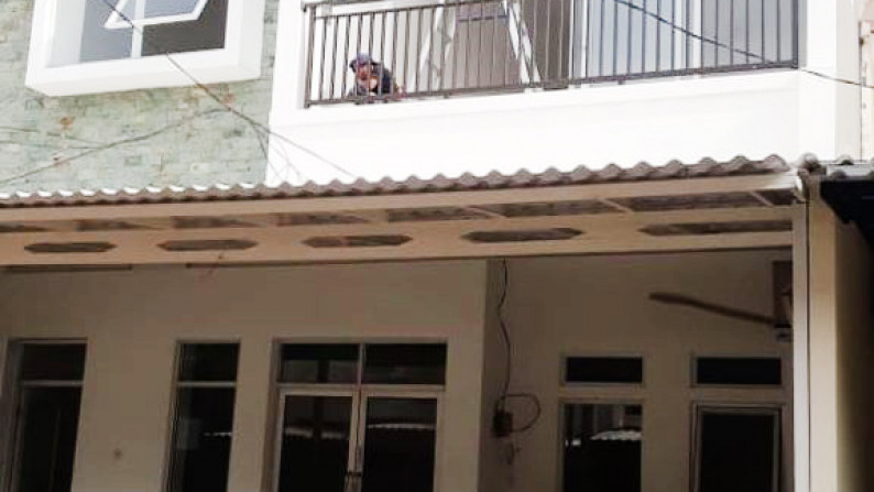 Dijual Rumah Bagus Di Graha Carissa, Graha Raya Bintaro Jaya