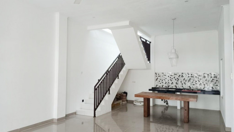 Dijual Rumah Bagus Di Graha Carissa, Graha Raya Bintaro Jaya