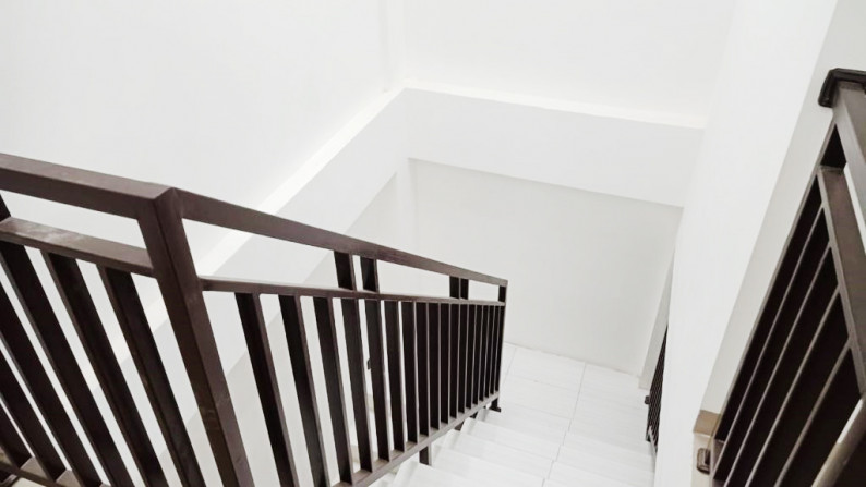 Dijual Rumah Bagus Di Graha Carissa, Graha Raya Bintaro Jaya