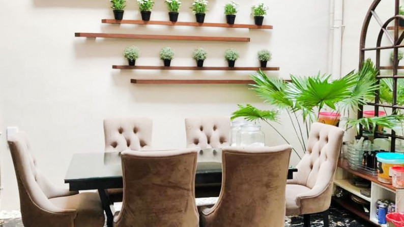 Rumah bagus, nyaman siap huni di bintaro