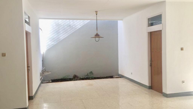 Rumah Siap Huni, Lokasi Strategis, dan Hunian Nyaman @Mega Cinere