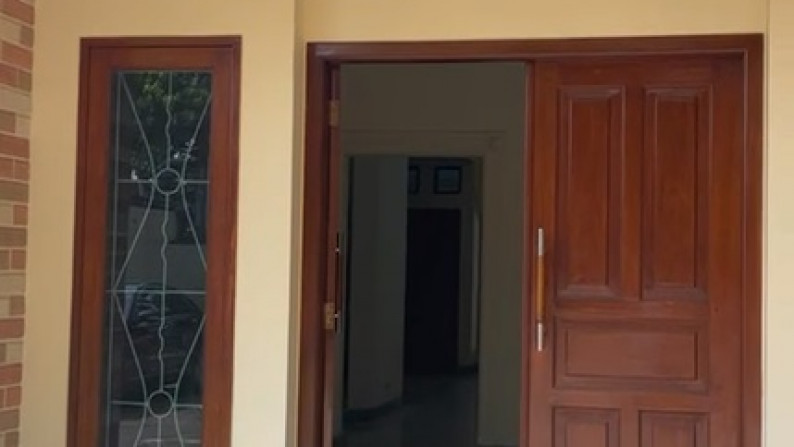 Rumah MEWAH, Siap Huni dan Hunian Asri @Jl Moh Kahfi, Jagakarsa