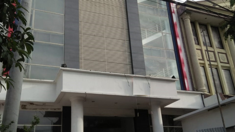 Dijual Gedung Kantor Pusat Kota di Jalan Raya Sulawesi, Surabaya