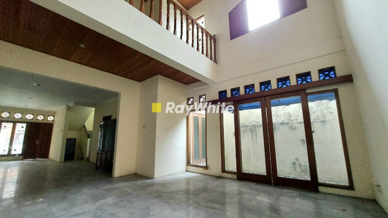 For Sale: Rumah Balinese Style Dalam Komplek Asri Bali View Cirendeu