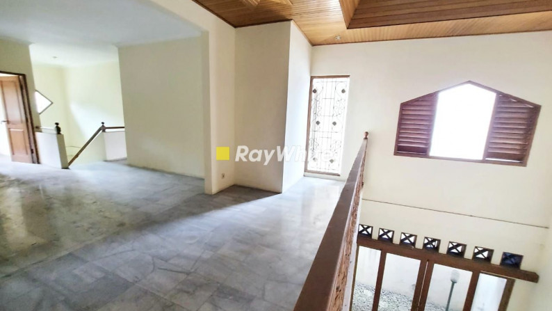 For Sale: Rumah Balinese Style Dalam Komplek Asri Bali View Cirendeu