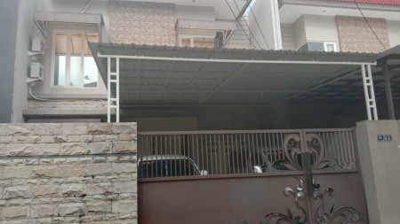 Rumah dijual Putat Indah Timur Surabaya