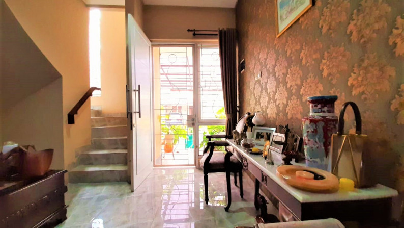 Rumah Minimalis, Siap Huni dan Dalam Cluster @Paradise Resort, Ciputat