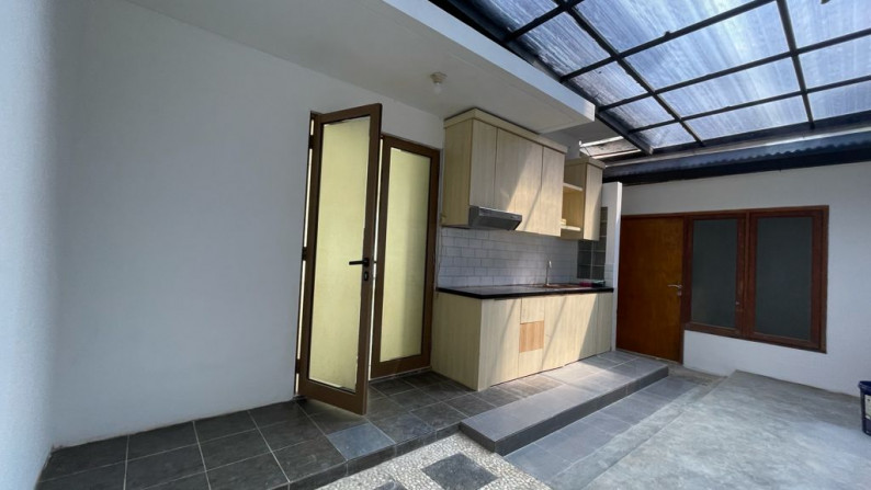 Rumah Siap Huni, HOOK dan Strategis @Emerald Garden, Bintaro