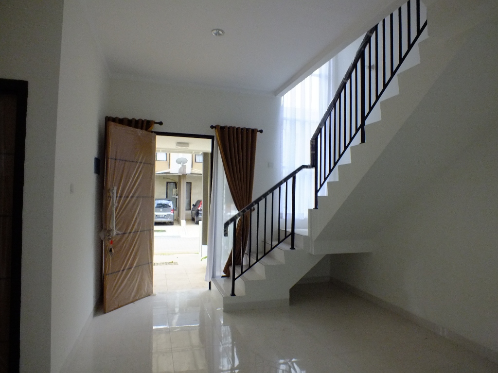 Rumah  dalam cluster,minimalis di Bintaro Jaya Sektor 9