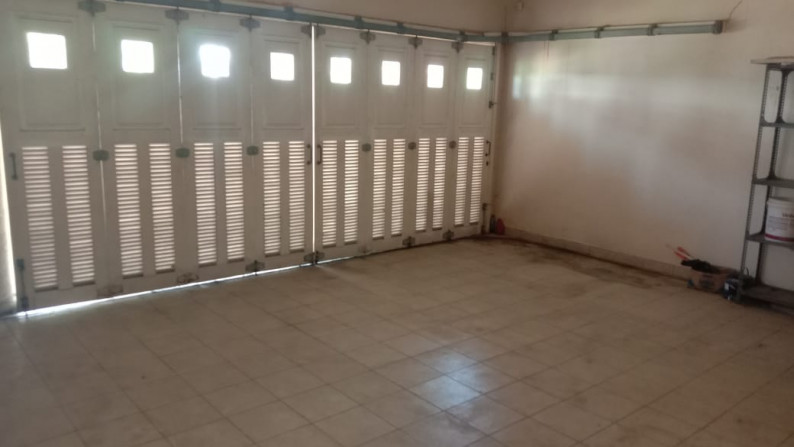 Rumah besar di cluster Premium kota wisata