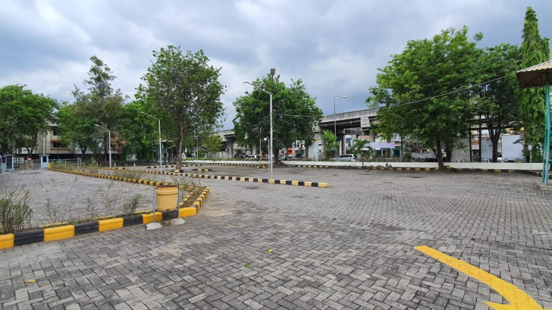 Disewakan gedung ( ex hypermarket ), Jl. Wadung Asri, Sidoarjo