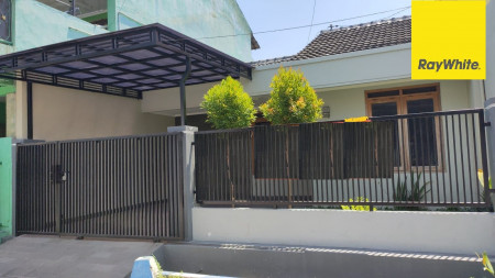 Rumah di Deltasari Indah, Sidoarjo