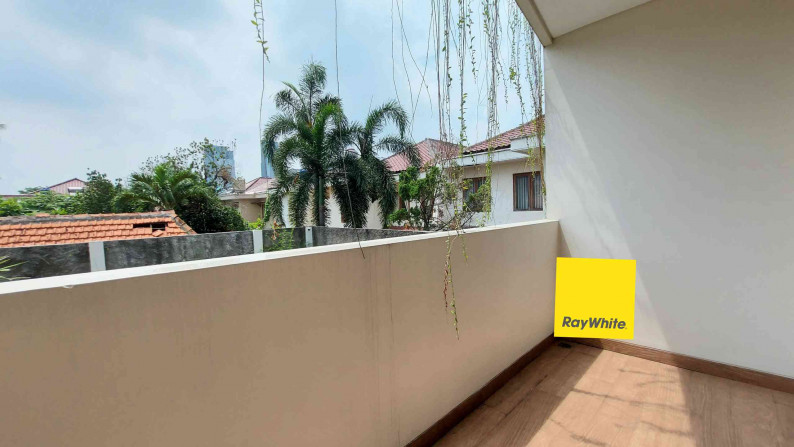 BRAND NEW HOUSE (RUMAH CONTOH) DI CILANDAK, FURNISHED, SANGAT DEKAT AKSES TOL JORR