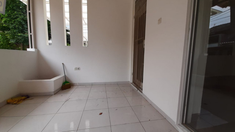 Rumah Siap HUNI, Hunian Nyaman dan Asri @Carissa, Graha Raya Bintaro