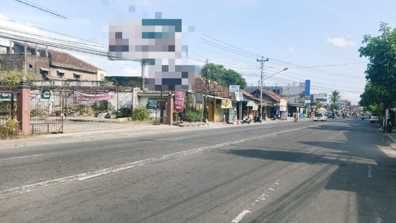 TOKO & RUMAH berlahan sangat luas di pinggir Jl.Gedong Kuning, Banguntapan