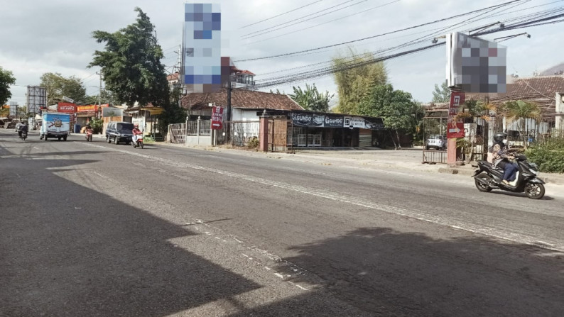 TOKO & RUMAH berlahan sangat luas di pinggir Jl.Gedong Kuning, Banguntapan