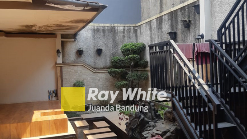 Rumah 2 Lantai Modern Minimalis di Tatar Jingganagara