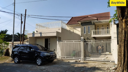 Rumah Minimalis 2 Lantai di Candi Lontar, Surabaya